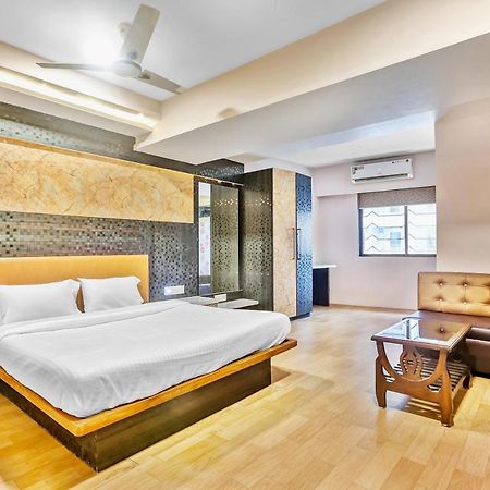 Oyo Flagship 83396 Hotel Vinyasa Residency Mumbai Exterior foto