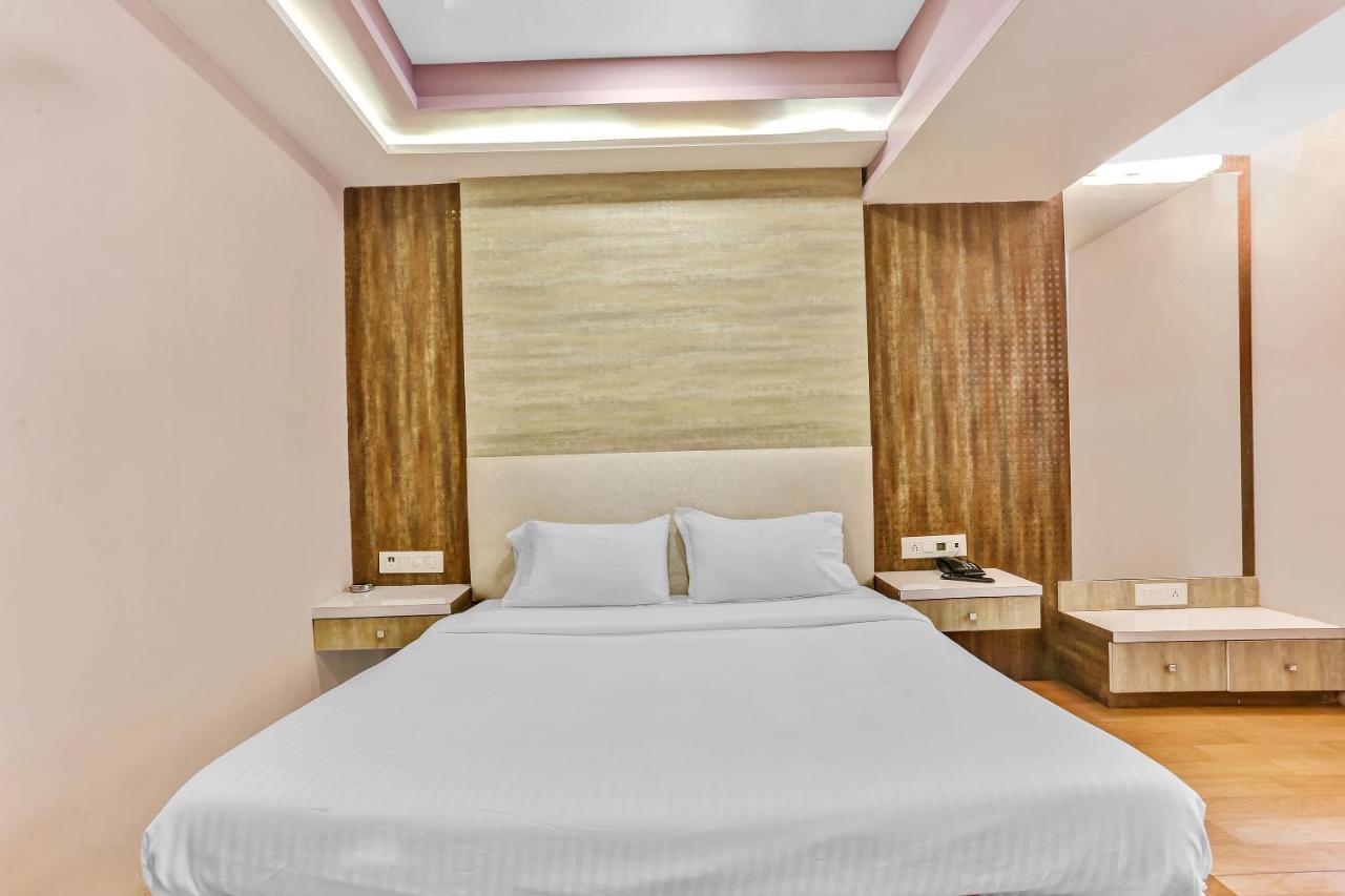 Oyo Flagship 83396 Hotel Vinyasa Residency Mumbai Exterior foto